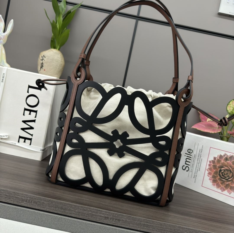 l*ew* shopping bags
